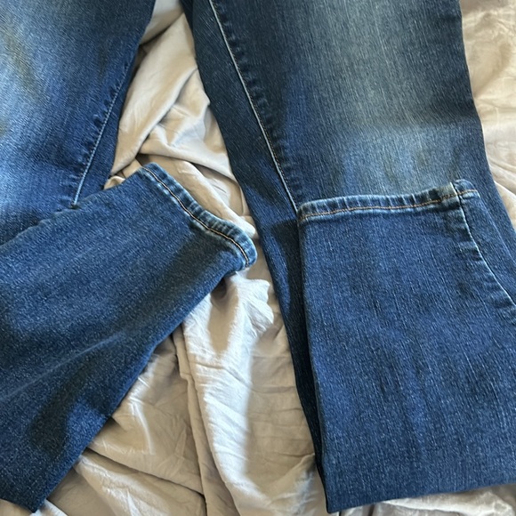 Lucky Brand Skinny Jeans - Picture 4 of 5